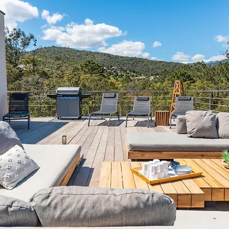 Tinoeva Mare Di * קונקה