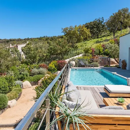 וילה Tinoeva Mare Di