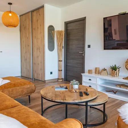 Tinoeva Mare Di * קונקה