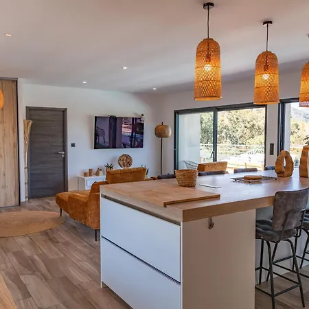 Tinoeva Mare Di וילה