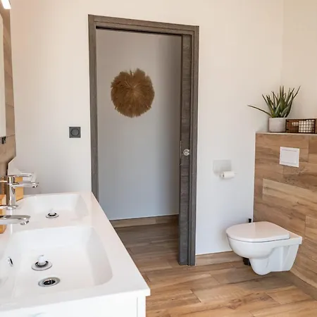 Tinoeva Mare Di Villa