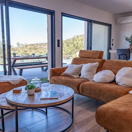 Tinoeva Mare Di Villa